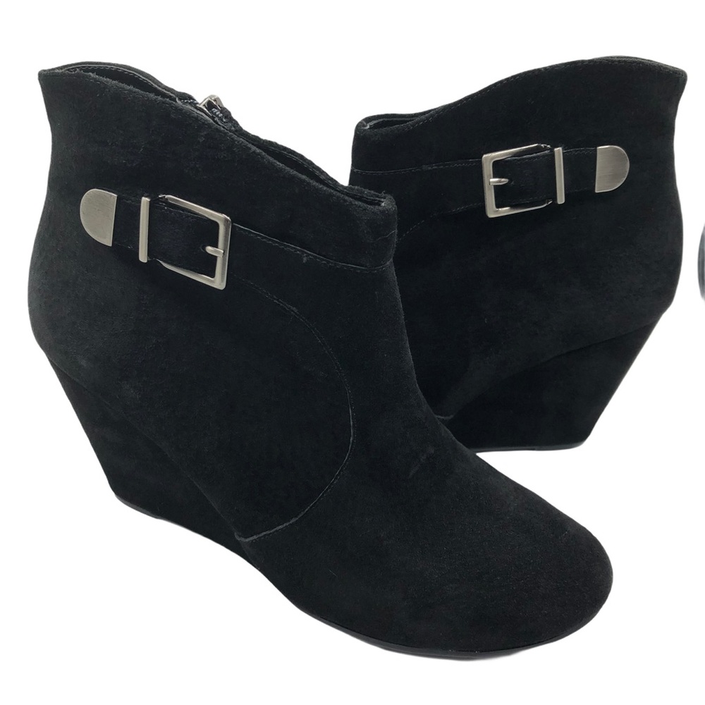 BCBGeneration Wooster Black Suede Wedge Boots Sz10
